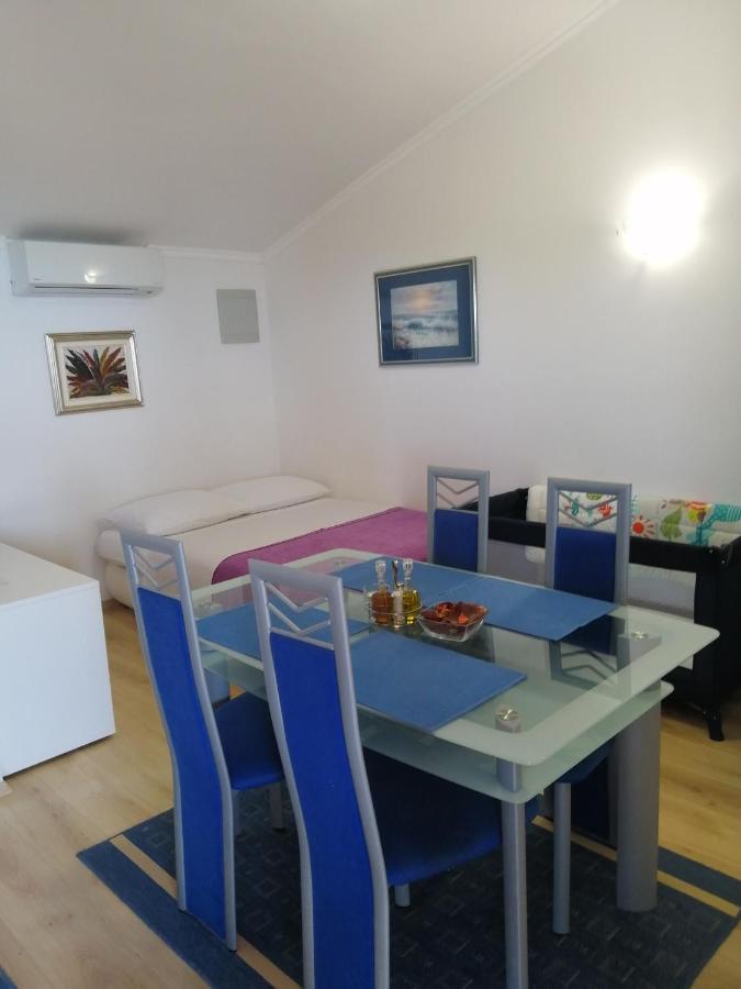 Apartments Vujic Нін Екстер'єр фото